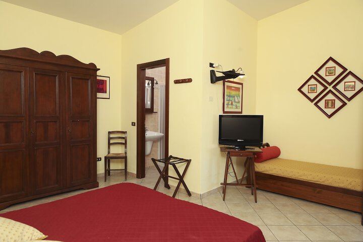 Room 12 of 41