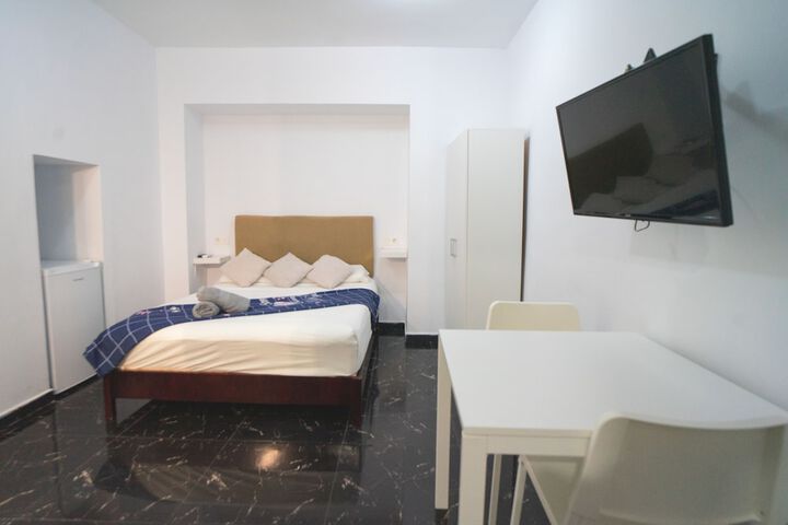 Room 8 of 81