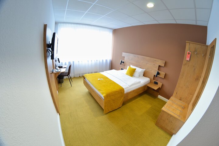 Room 31 of 60