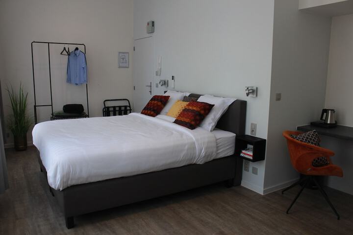 Room 7 of 46