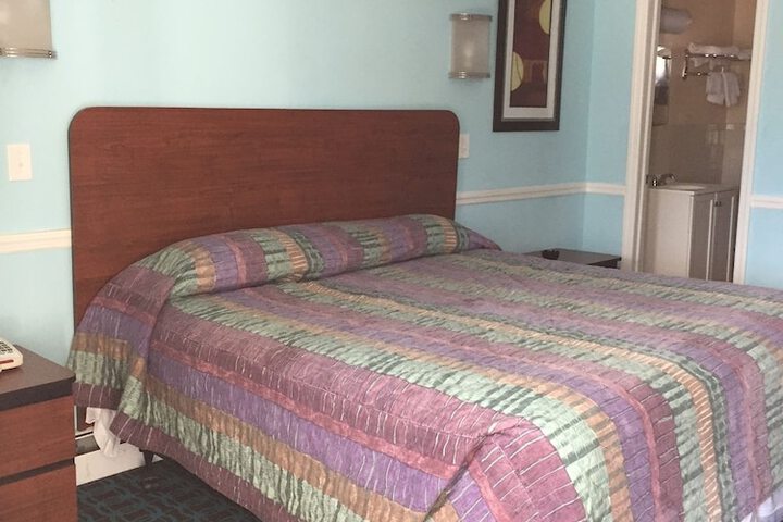 Room 2 of 19
