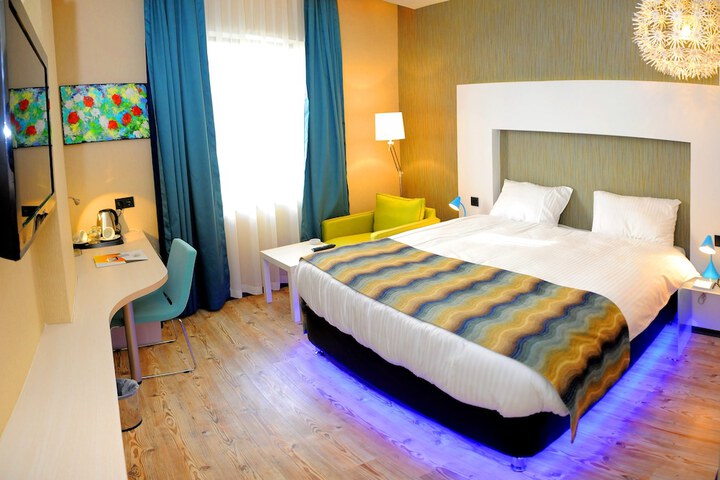 Room 5 of 29