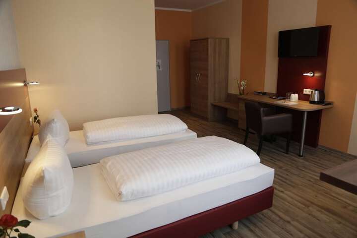 Room 14 of 30