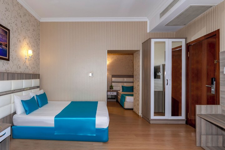 Room 50 of 97