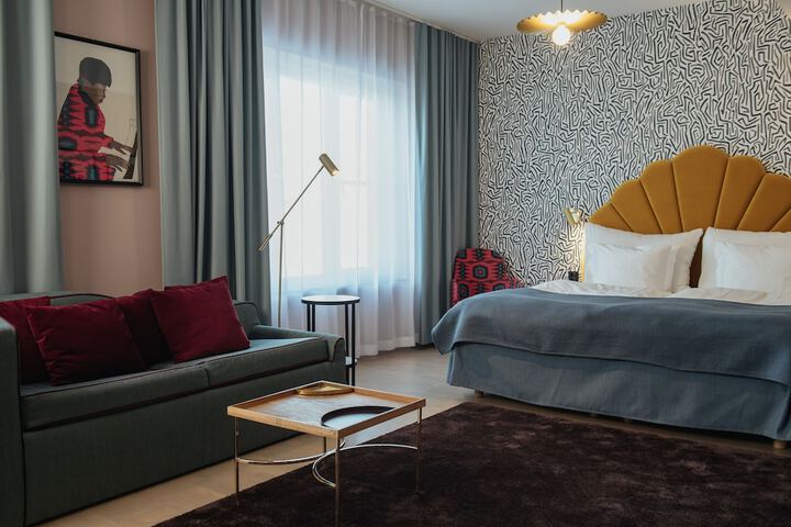 Room 21 of 100