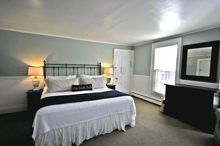 Room 3 of 49