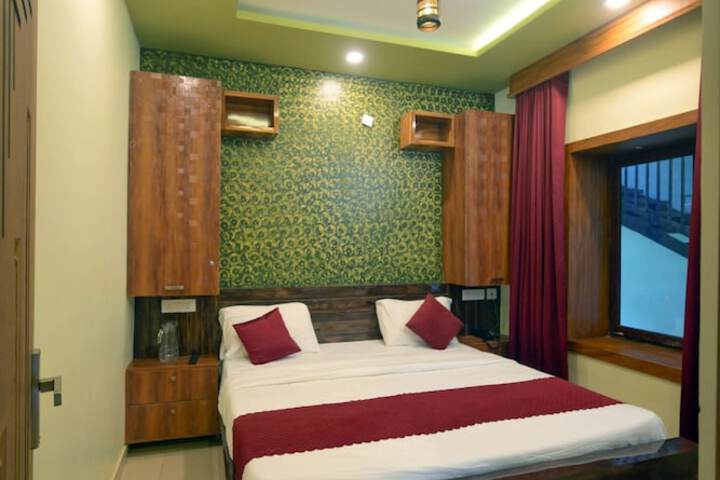 Room 21 of 77