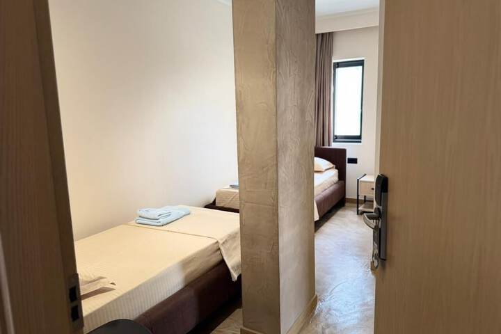 Room 25 of 95
