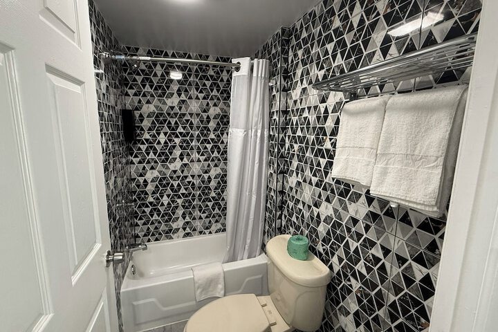 Room 14 of 26