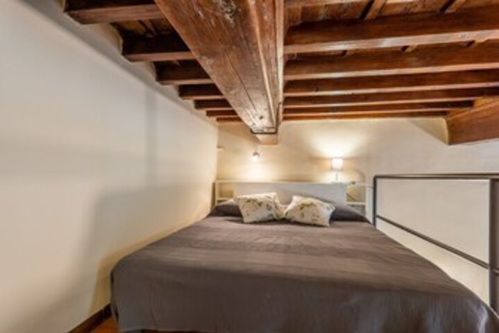 Room 9 of 9