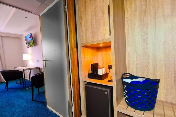Room 60 of 139
