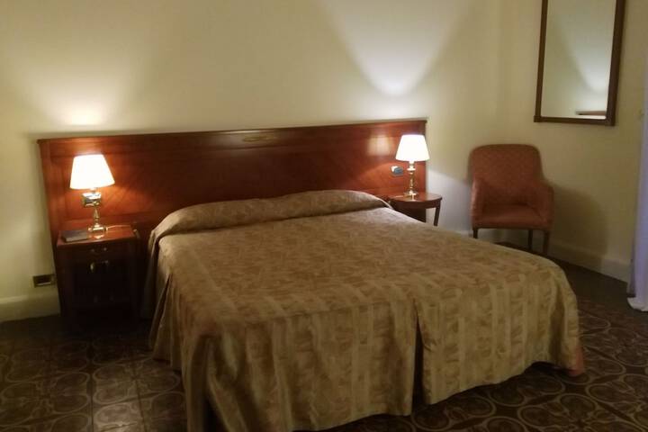 Room 7 of 30