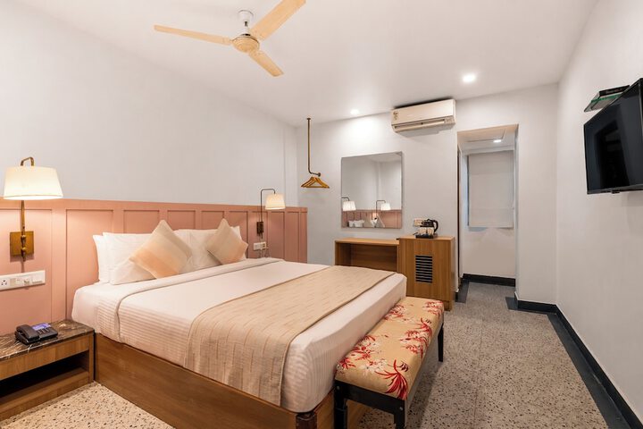 Room 7 of 37