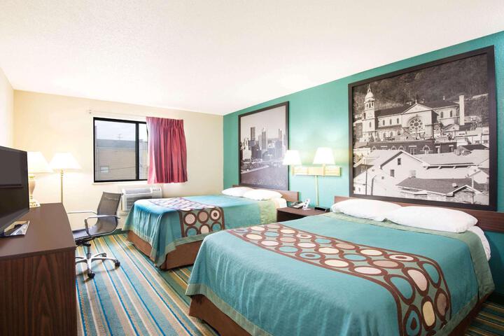 1 Double Bed (1 of 10)