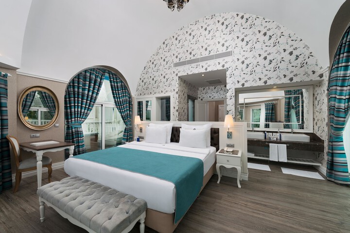 Room 44 of 226