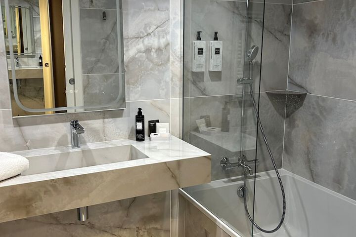 Bathroom Interior Photo