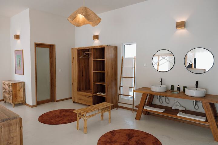 Room 40 of 122