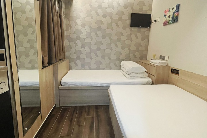Room 31 of 50
