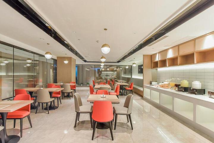 Borrman Hotel Pengshui Binjiang Road