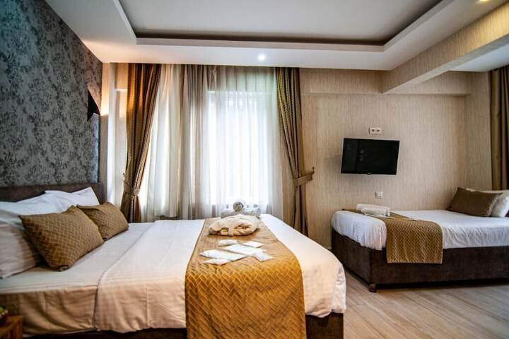 Room 8 of 44