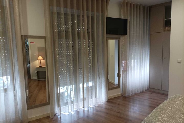Room 19 of 40