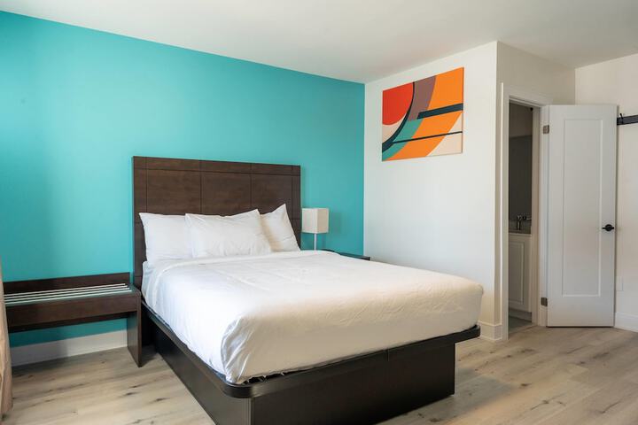 Room 10 of 27