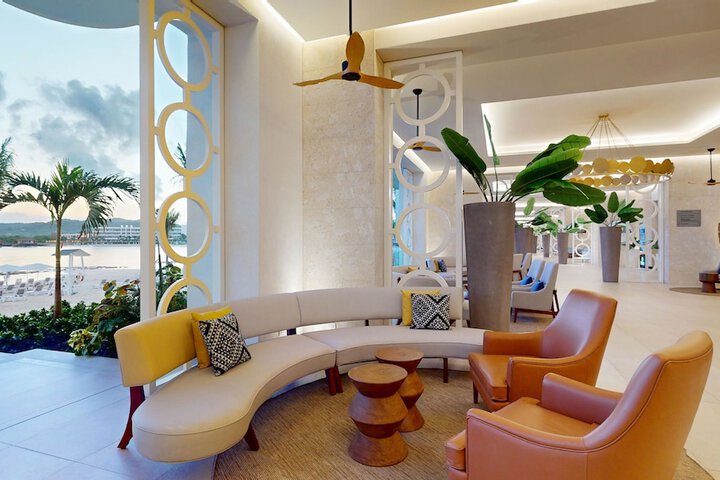Hotel Interior 4 of 271