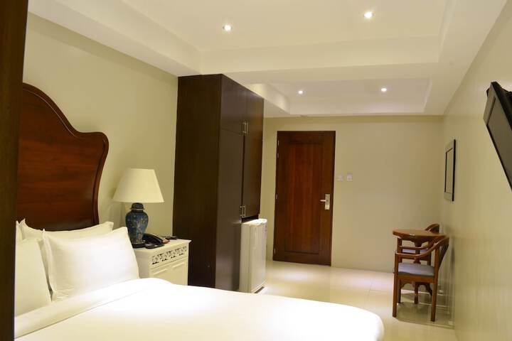 Room 19 of 39