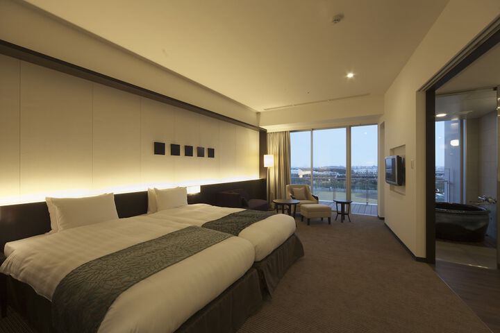 Room 27 of 100