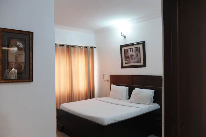 Room 11 of 23