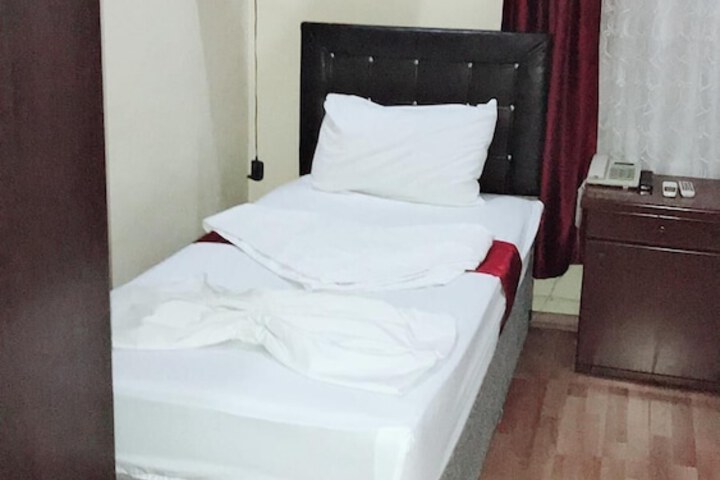 Room 5 of 20