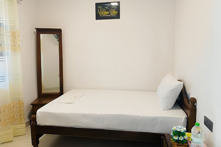 Room 2 of 20
