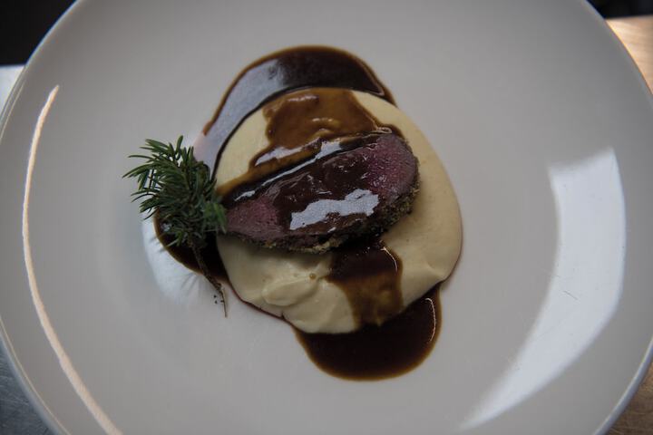 Dining 71 of 98