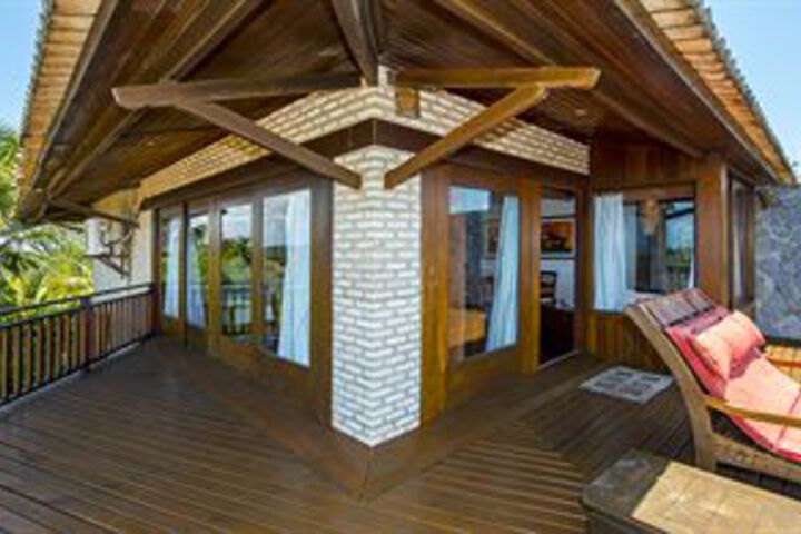 Sundeck 44 of 52
