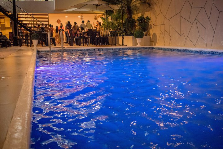 Pool 18 of 33
