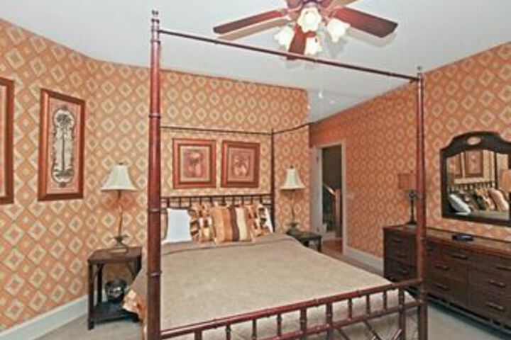 Room 26 of 71