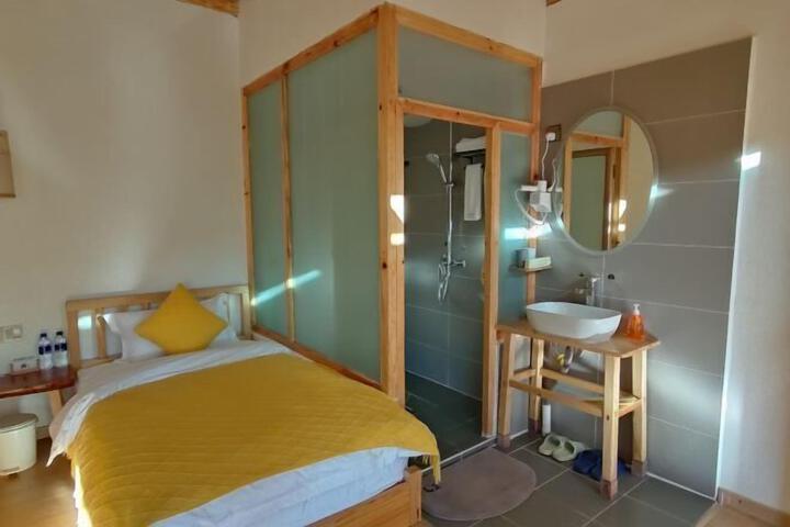 Room 5 of 51