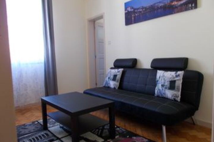 Room 18 of 27