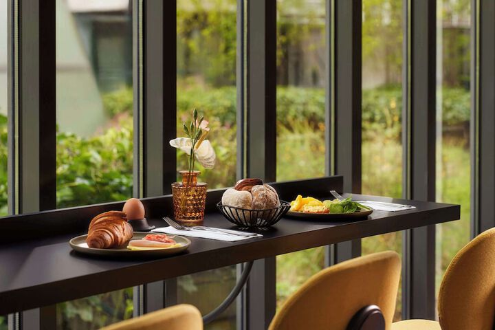 Dining 60 of 72