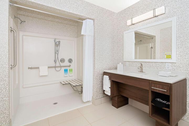 1 King Bed Studio Suite (15 of 17)