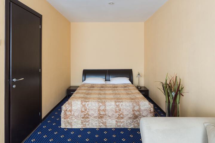 Room 5 of 35