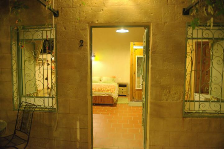 Room 16 of 16