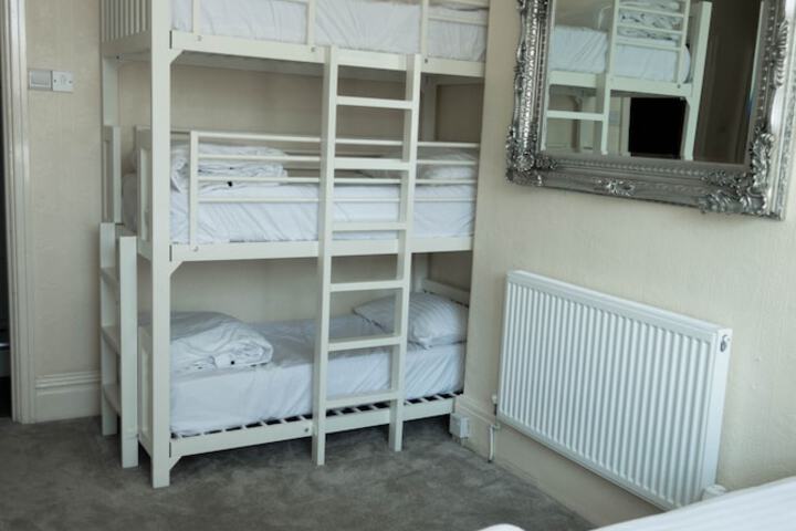 Room 29 of 79