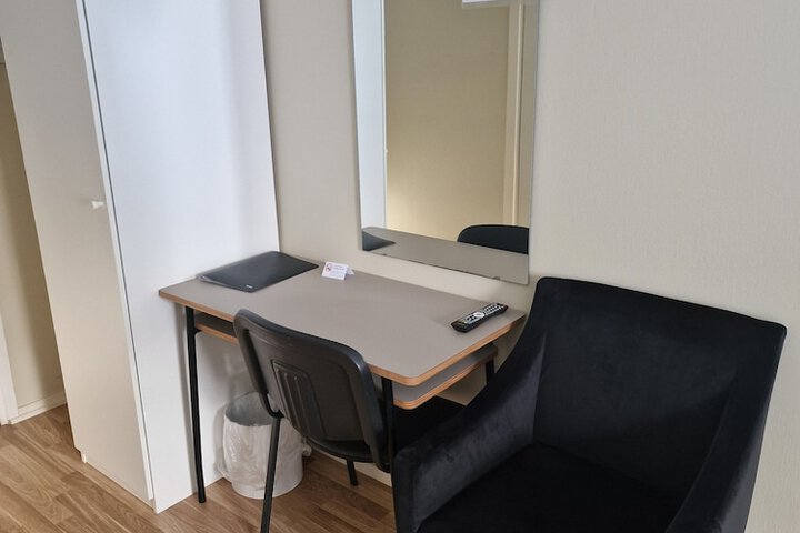 Room 4 of 23