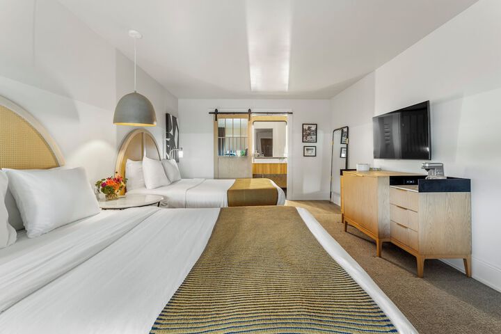 Room 9 of 29