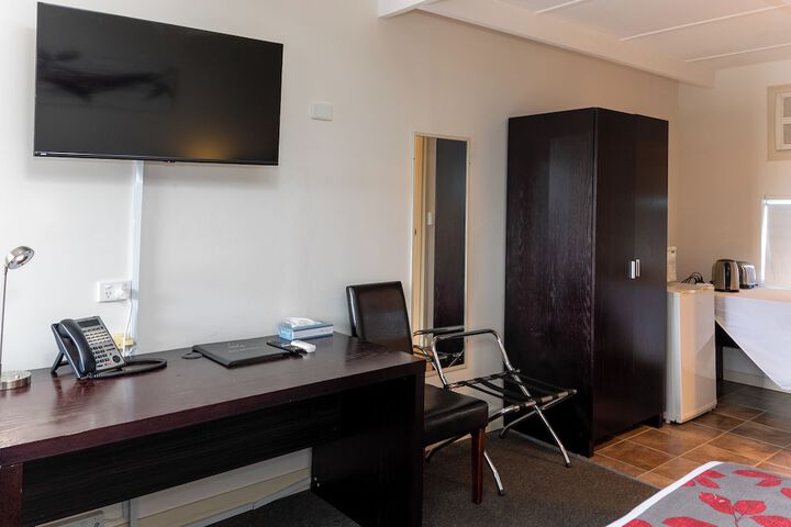 Room 17 of 65