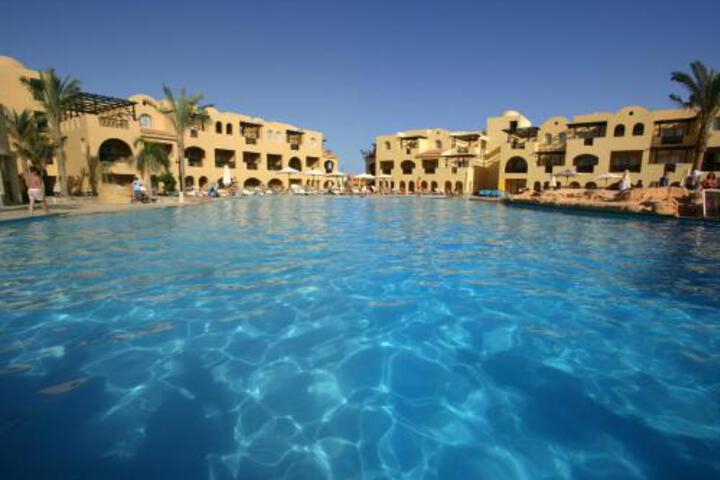 Pool 36 of 69