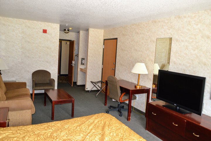 Deluxe King Room (14 of 21)