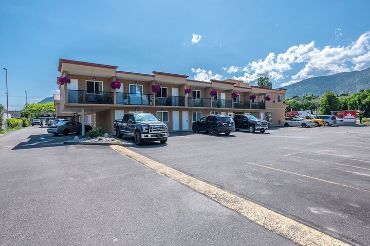 Hotel 79 of 80