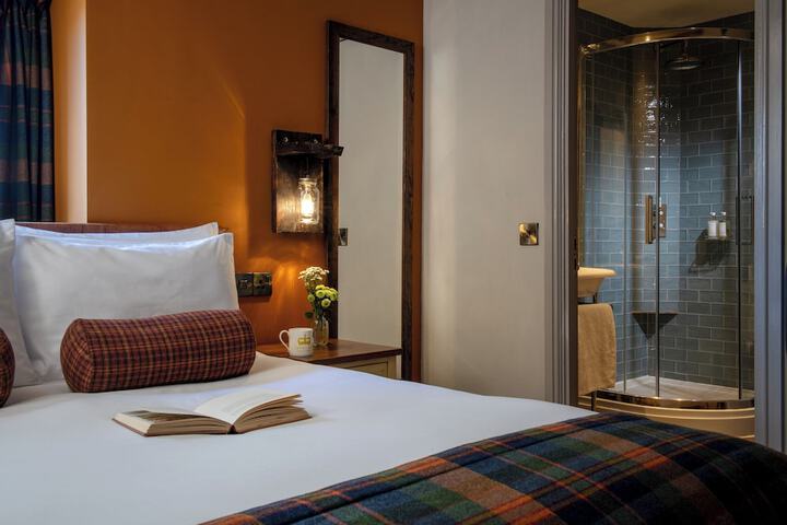 Room 21 of 69